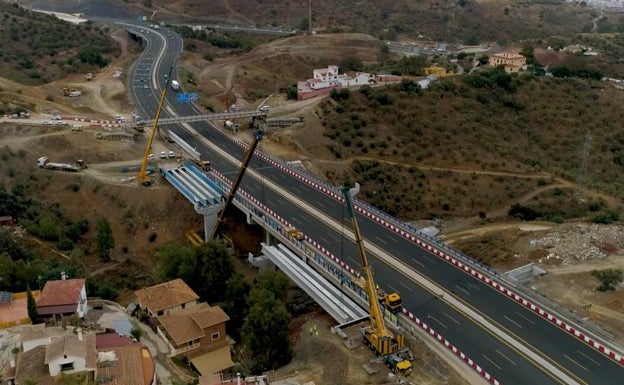 Imagen principal - Las obras de los nuevos accesos a Málaga cogen velocidad