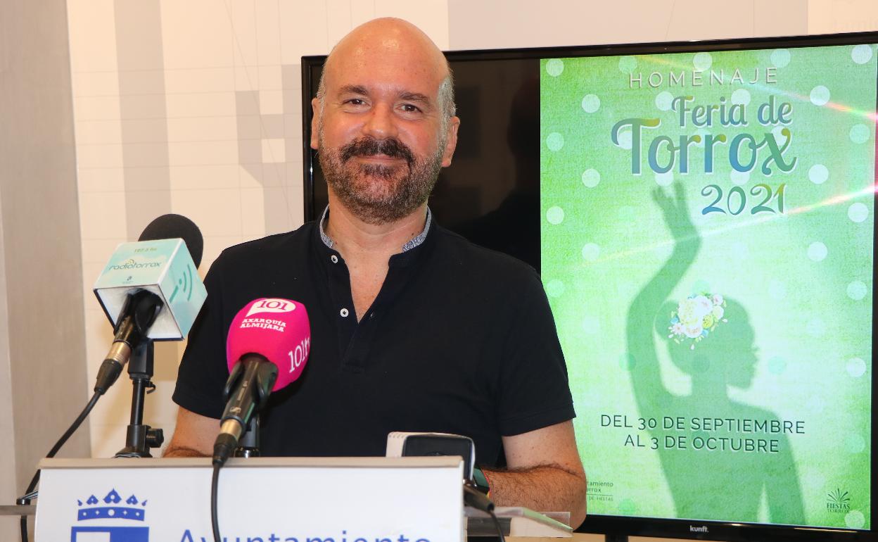 El concejal de Fiestas y Tradiciones Populares, Salvador Escudero, en la presentación de la programación. 