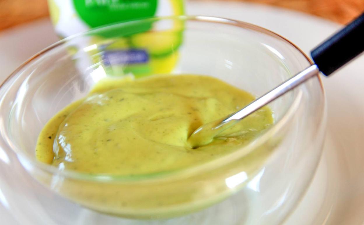 Lanzan al mercado la primera mayonesa elaborada con aguacates de la Axarquía