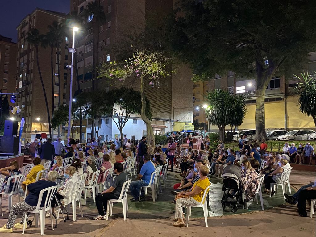 La entidad Unión de Ciudad Jardín Banco Solidario entrega tres reconocimientos a Juande Villena, Esther Ristori y Chicho Marín