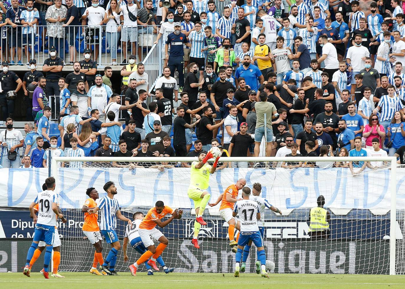 La Rosaleda acogió el encuentro sin restricciones de aforo por el covid-19 