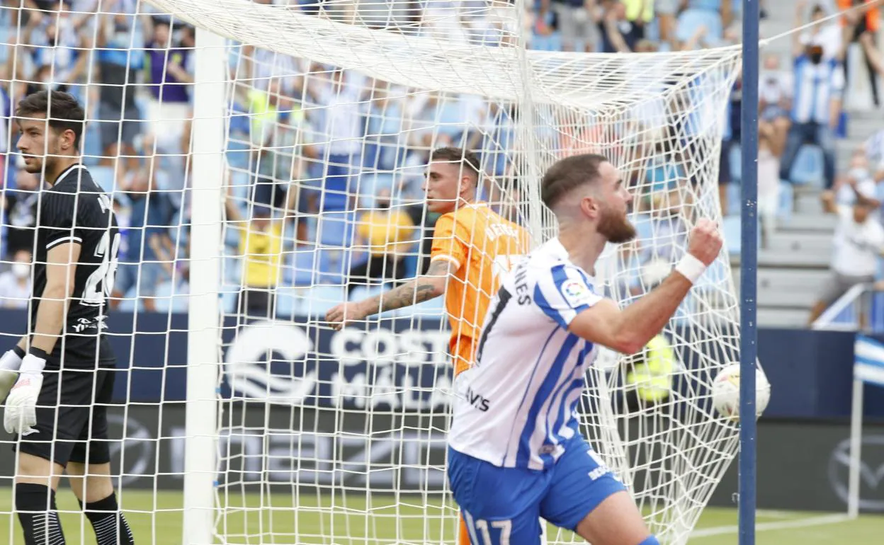 Peybernes celebra su importante gol al Fuenlabrada. 