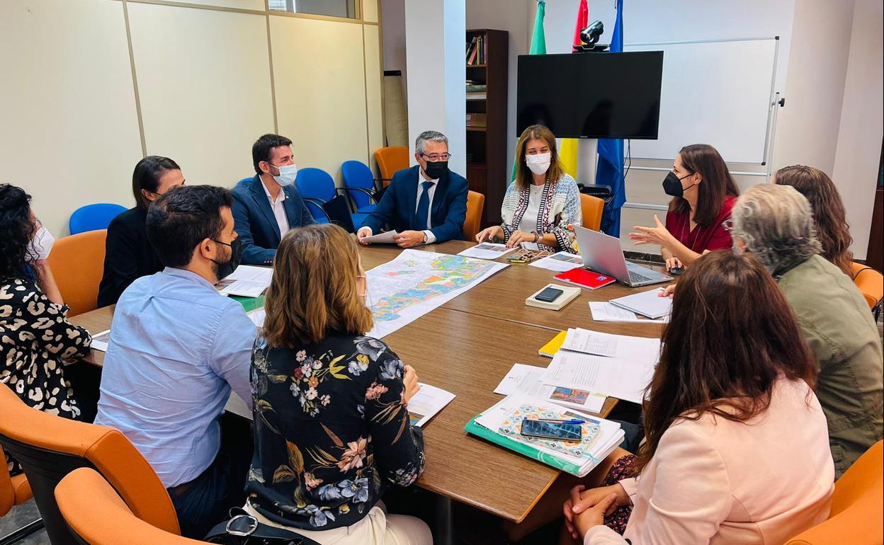 Imagen de la reunión entre el Ayuntamiento y la Junta. 