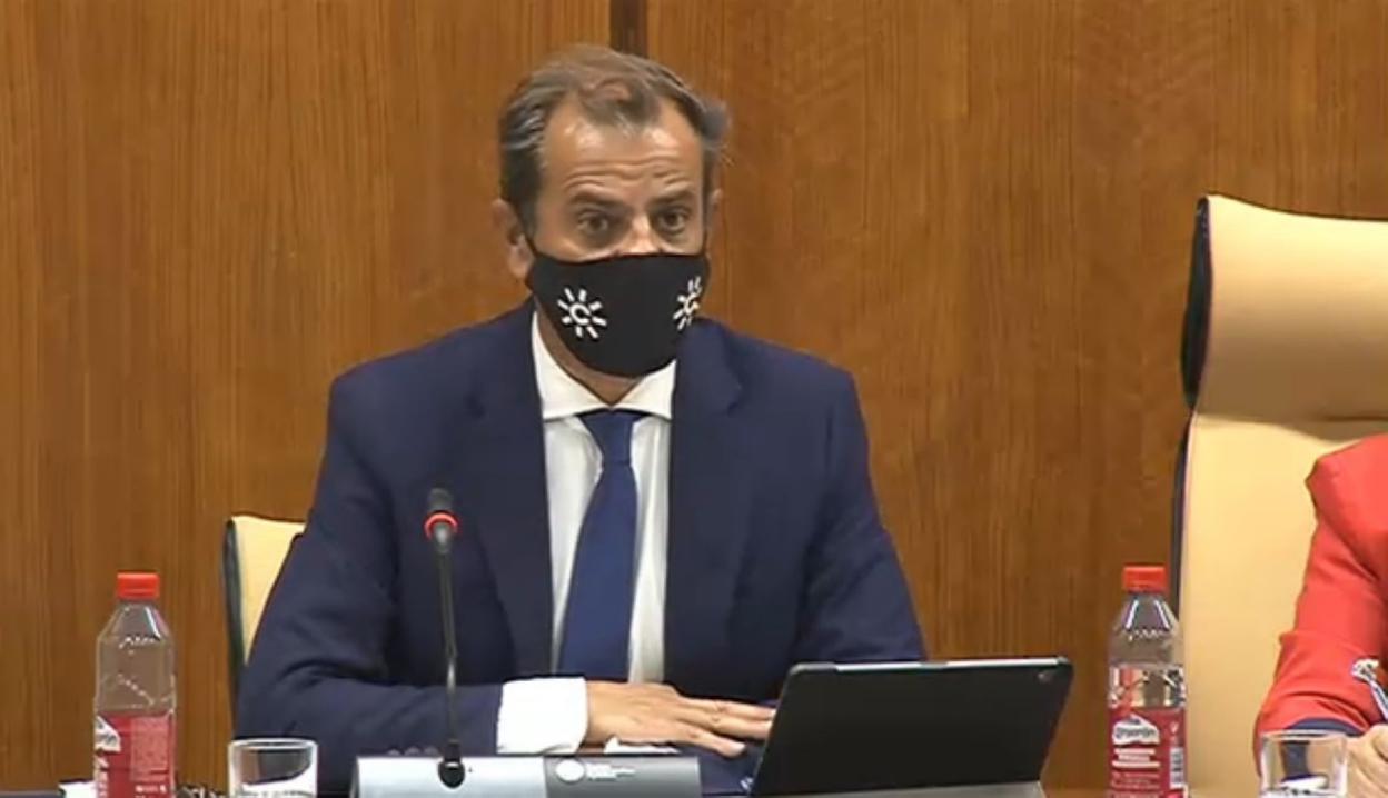 El director de la RTVA, Juande Mellado, en el Parlamento andaluz. sur