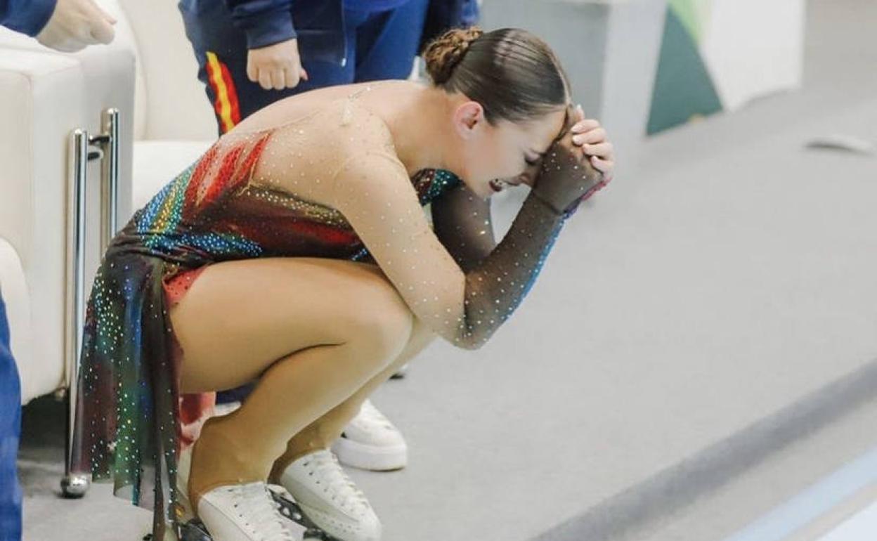 La patinadora, en el momento de la celebración de su oro mundial. 