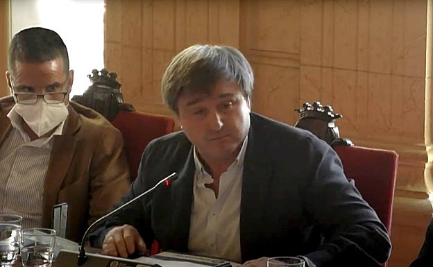 Avelino Barrionuevo, durante su intervención en el pleno