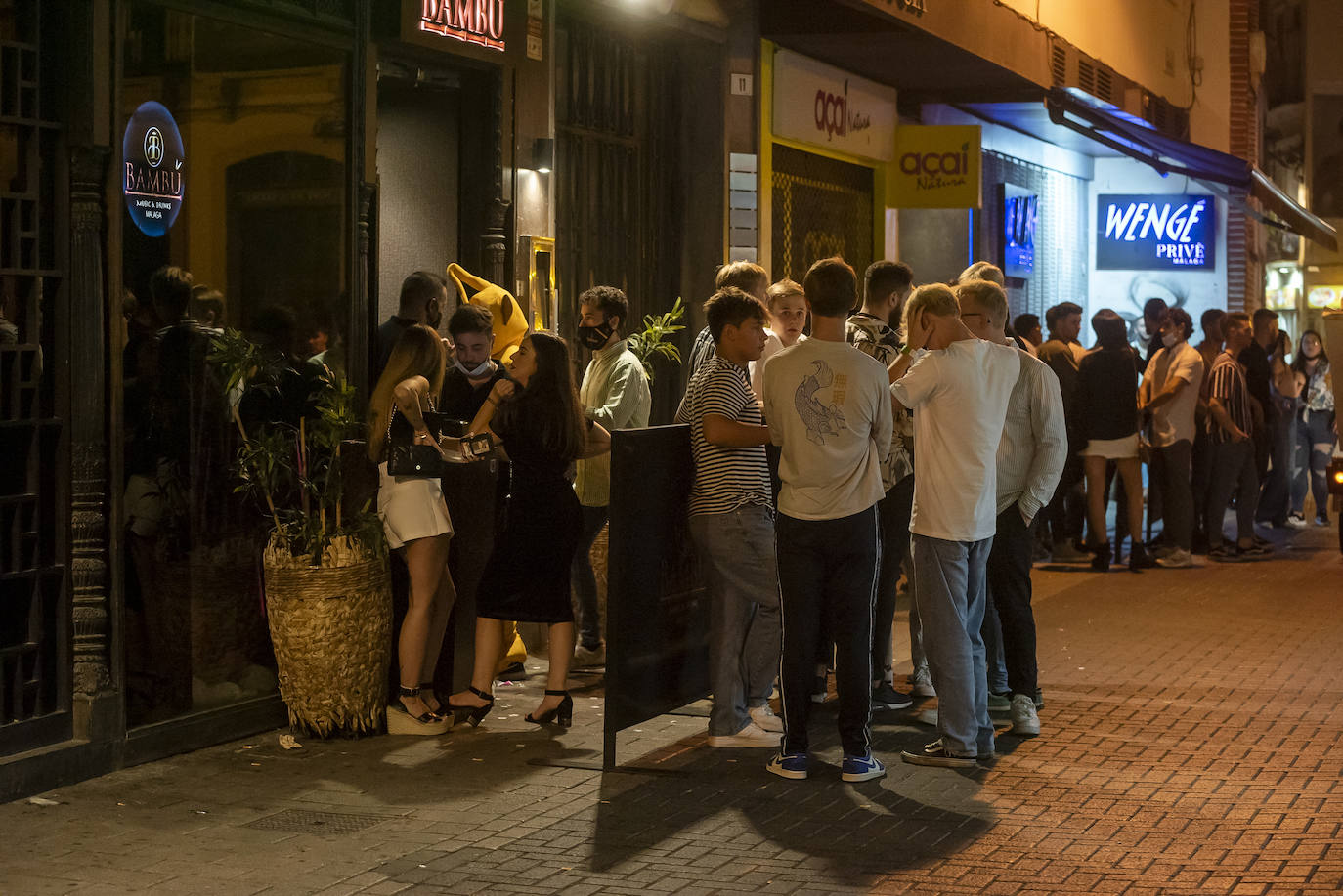Fotos: El ocio nocturno recupera su horario habitual en Málaga con el 100% del aforo y las pistas abiertas
