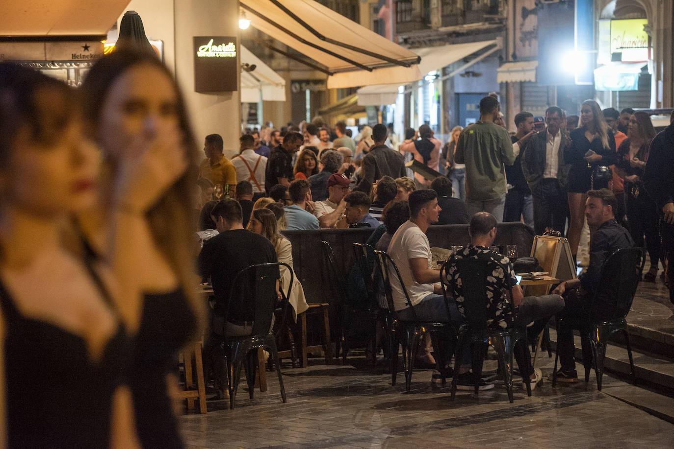 Fotos: El ocio nocturno recupera su horario habitual en Málaga con el 100% del aforo y las pistas abiertas