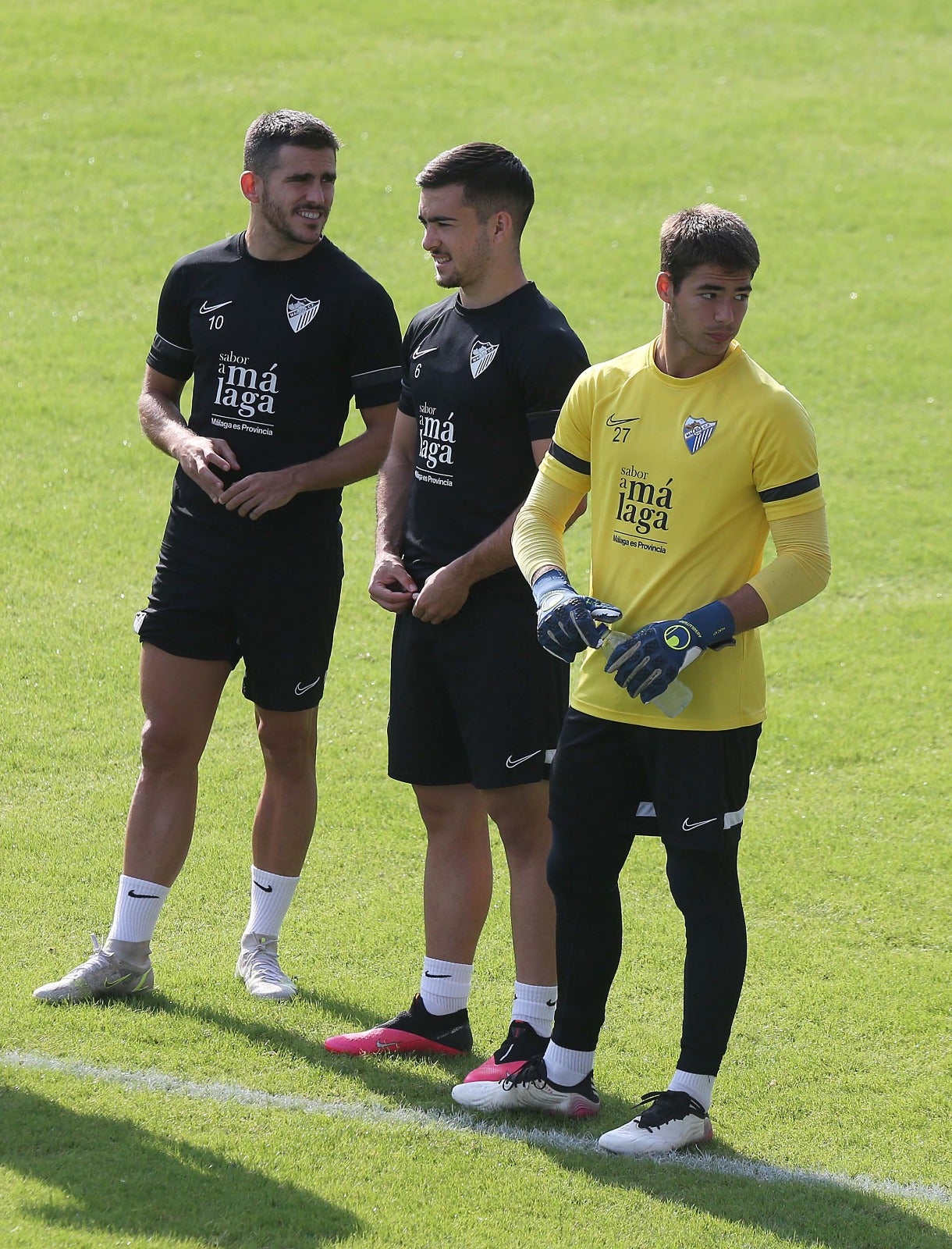 El club blanquiazul abrió las puertas de su estadio para crear comunión entre plantilla y seguidores aprovechando el festivo nacioanl del Día de la Hispanidad y con el objetivo de impulsar la venta de abonos.