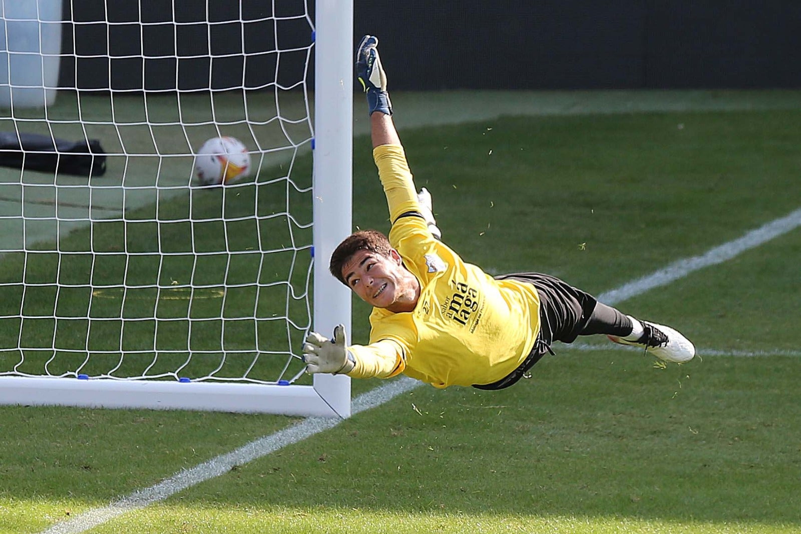 El club blanquiazul abrió las puertas de su estadio para crear comunión entre plantilla y seguidores aprovechando el festivo nacioanl del Día de la Hispanidad y con el objetivo de impulsar la venta de abonos.