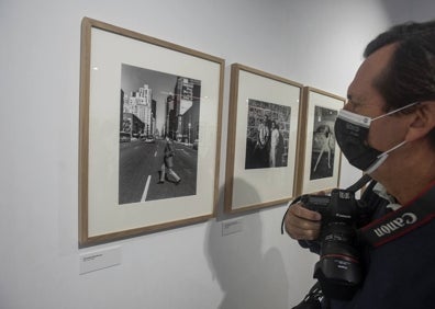 Imagen secundaria 1 - Luc Roux, el fotógrafo de confianza de las estrellas del cine francés, expone en Málaga