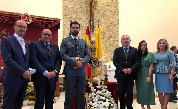 Los ediles del PP Luis García, Jesús Lupiáñez, Francisco Delgado y Lourdes Piña, el pasado martes en la iglesia de Torre del Mar en la celebración del Pilar. 