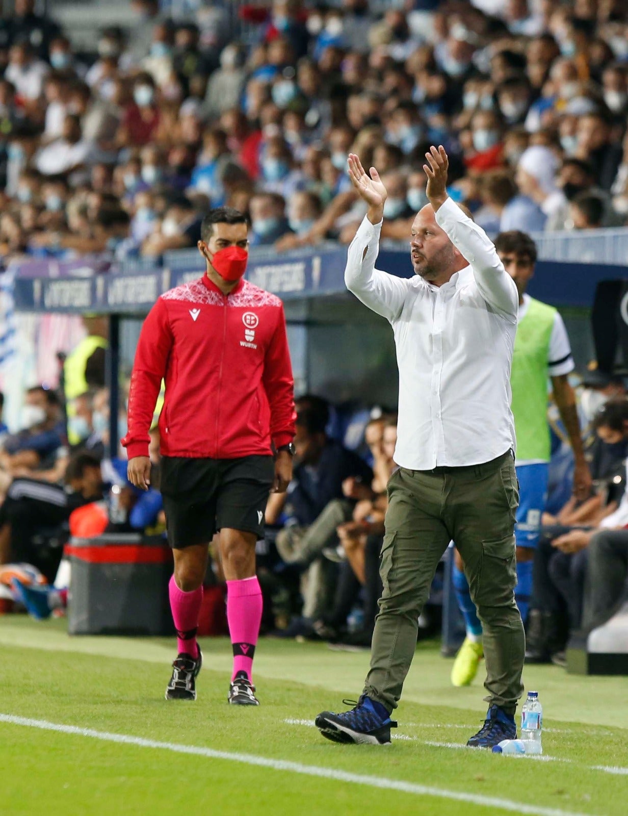 Un disputado partido en La Rosaleda