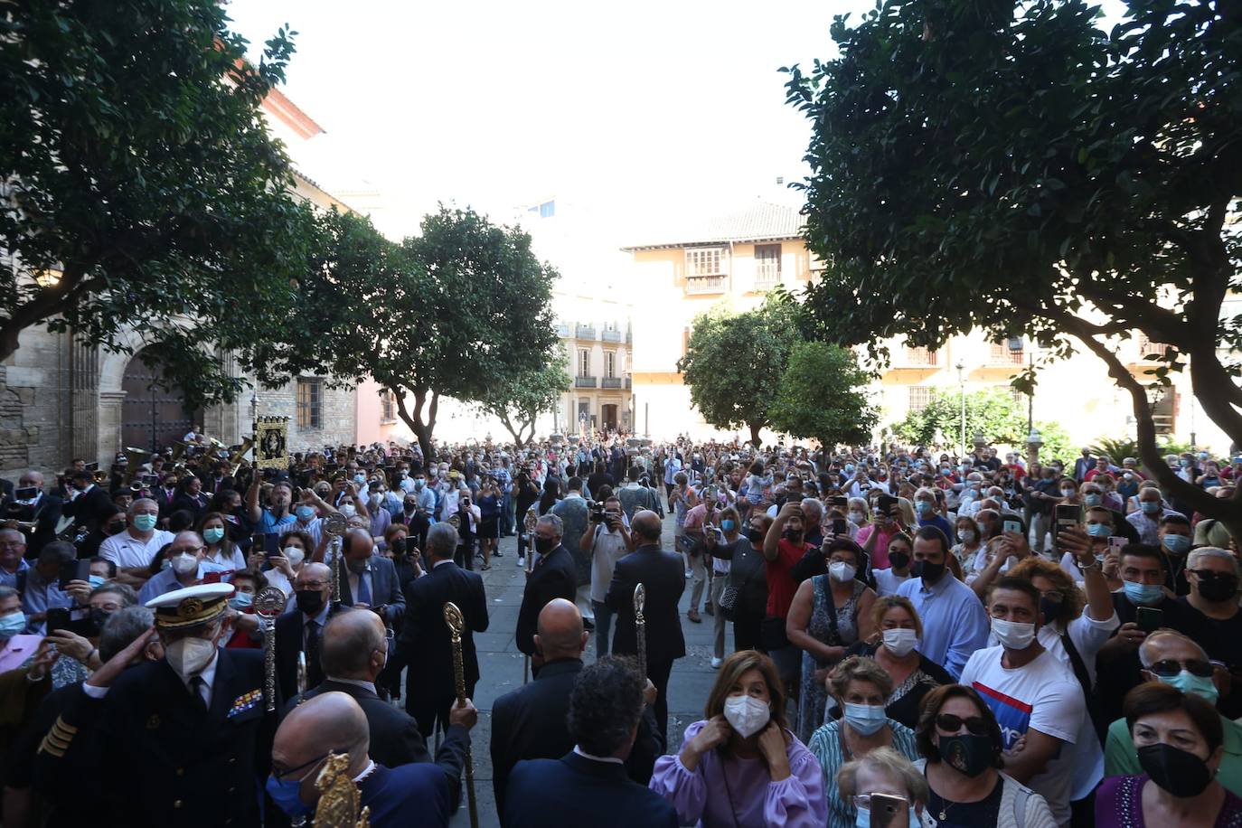 Como ya ocurriera en 2012, la Virgen de Araceli volvió a protagonizar el anual rosario de la Agrupación de Hermandades y Congregaciones de Gloria, aunque, en este ocasión, en el marco del centenario de la implantación en Málaga de su archicofradía, la corporación filial de la patrona de Lucena más antigua de España.