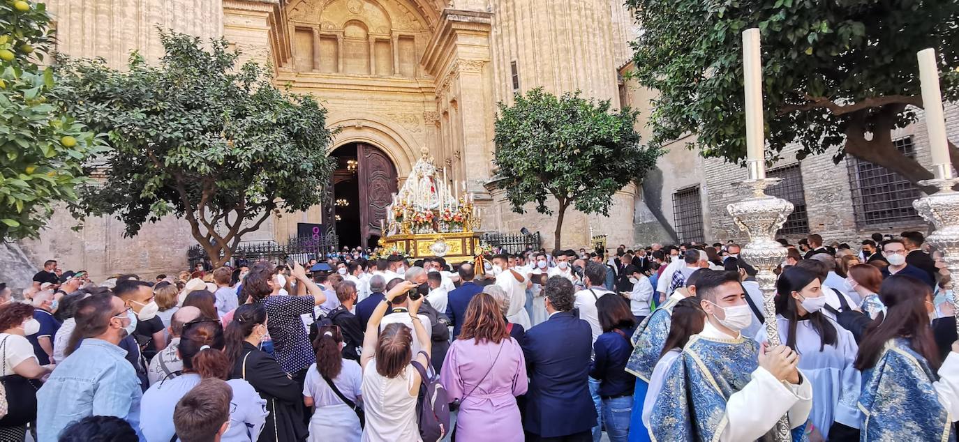 Como ya ocurriera en 2012, la Virgen de Araceli volvió a protagonizar el anual rosario de la Agrupación de Hermandades y Congregaciones de Gloria, aunque, en este ocasión, en el marco del centenario de la implantación en Málaga de su archicofradía, la corporación filial de la patrona de Lucena más antigua de España.