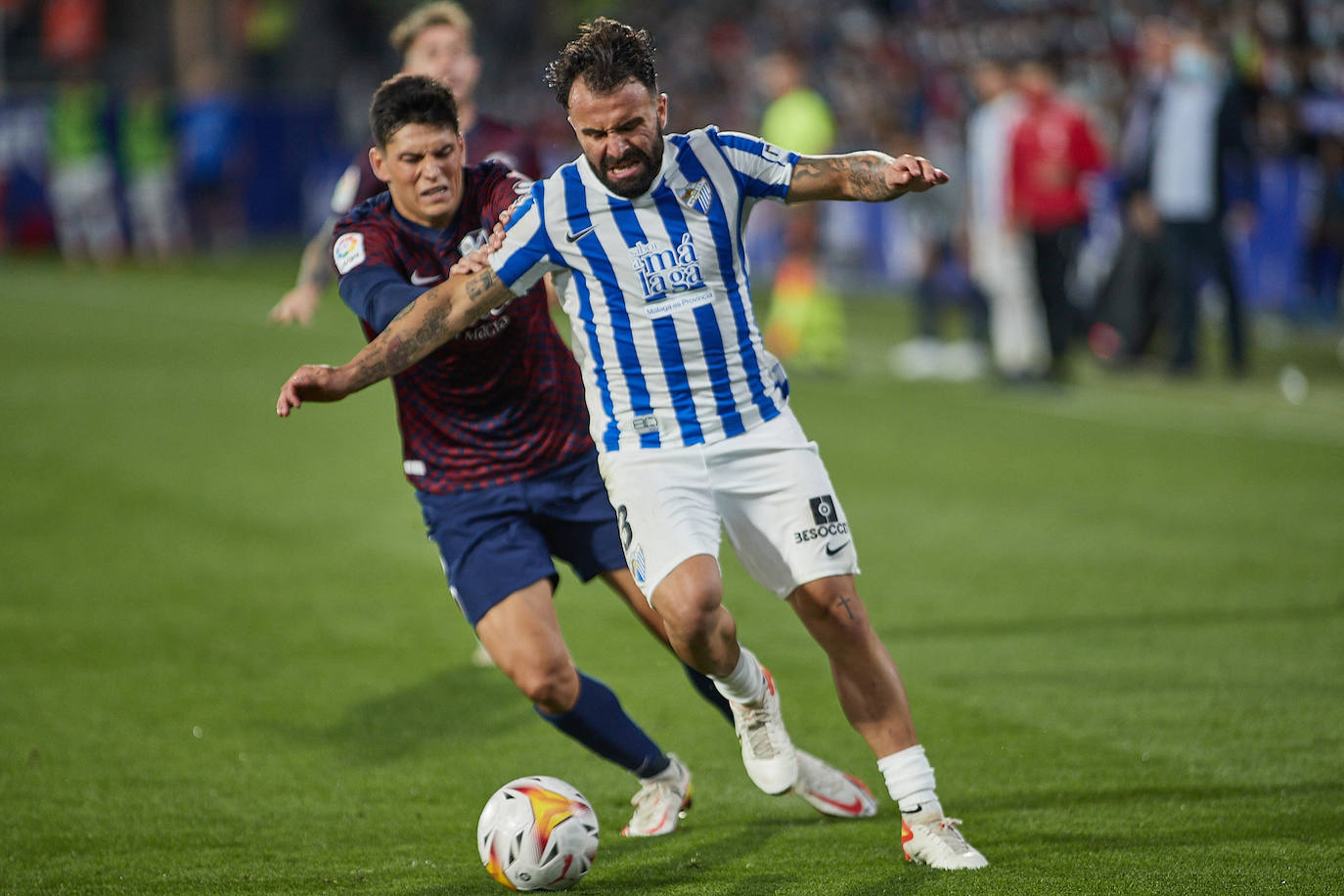 El Málaga se llevó un punto de su visita al estadio El Alcoraz 