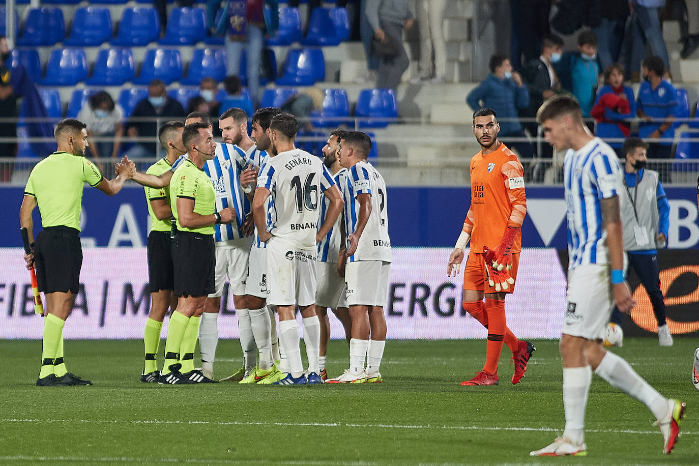 El Málaga se llevó un punto de su visita al estadio El Alcoraz 