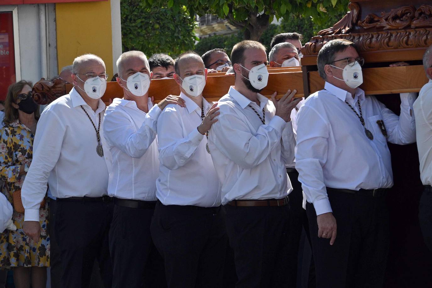 Procesión de San Pedro por las calles de Marbella. 