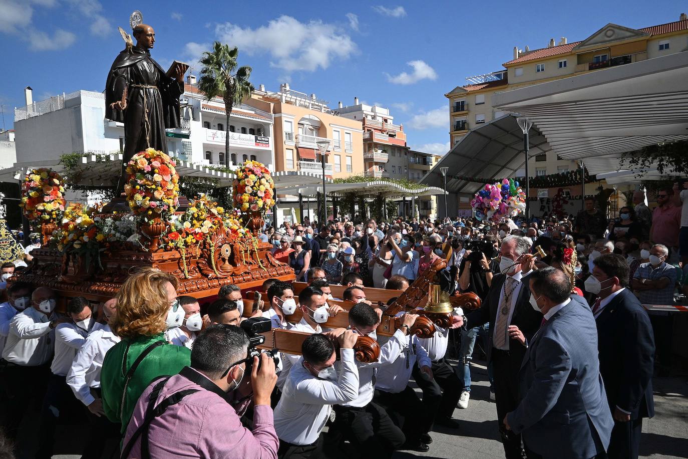 Procesión de San Pedro por las calles de Marbella. 