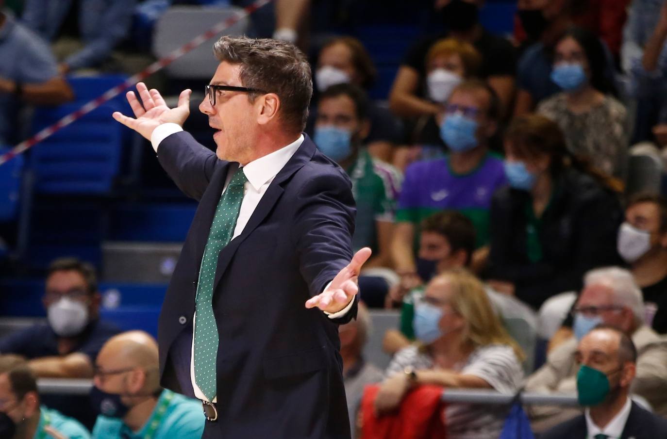 El Carpena acogió su primer partido de la Basketball Champions League 