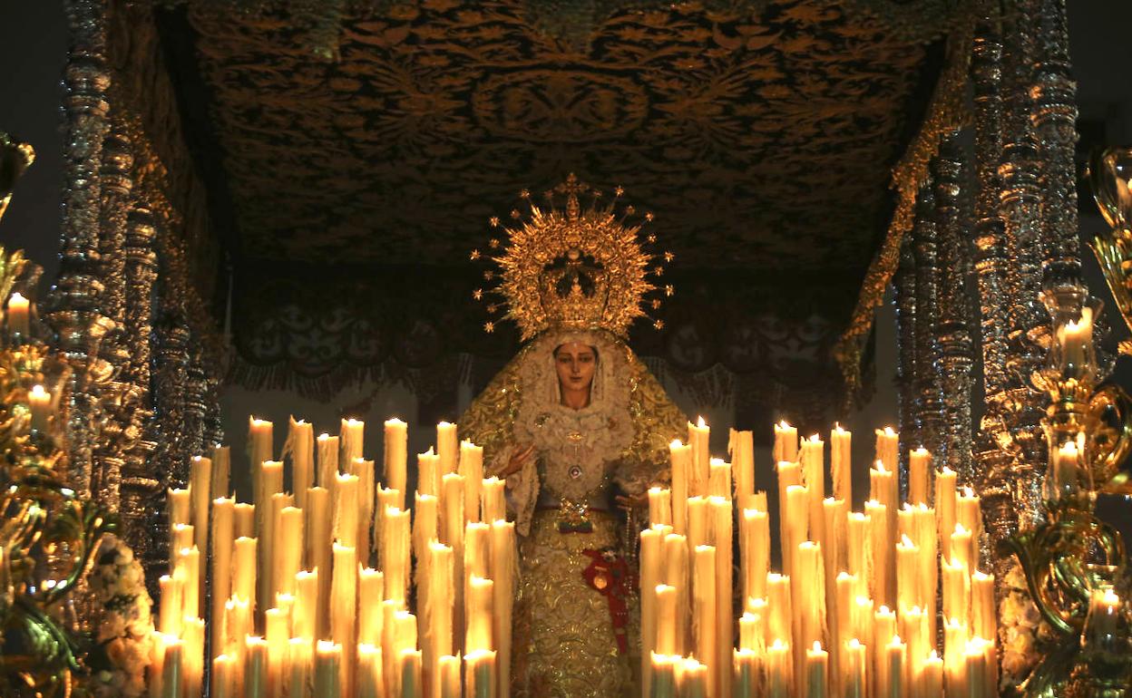 La Virgen de la Paloma saldrá en procesión este sábado por el 50 aniversario de su bendición. 