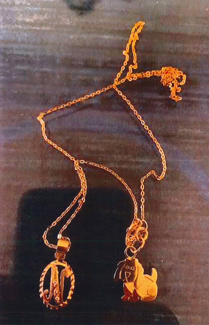 Tras la investigación del Obispado y de la Guardia Civil, el pueblo ha logrado recuperar al menos las alhajas, 12 piezas de oro de un valor «incalculable por lo sentimental y lo simbólico», dice el regidor