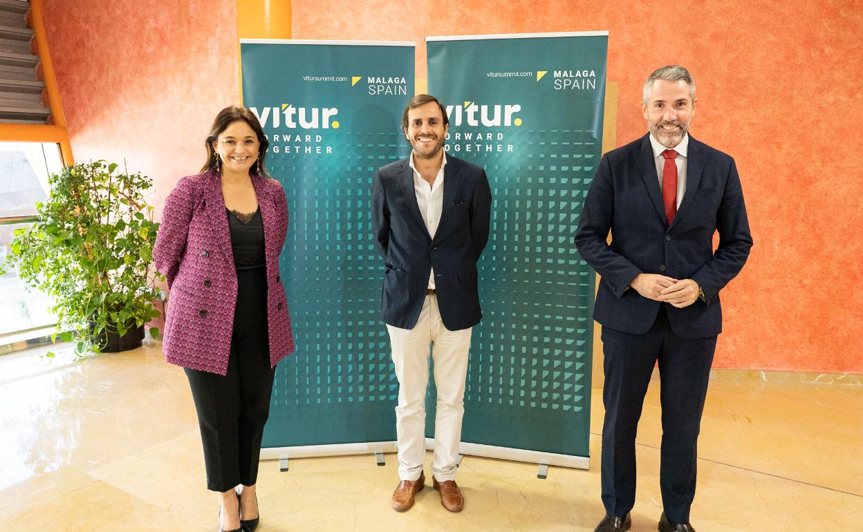 Del Cid, Pérez-Lanzac y Maldonado, tras la presentación del congreso. 