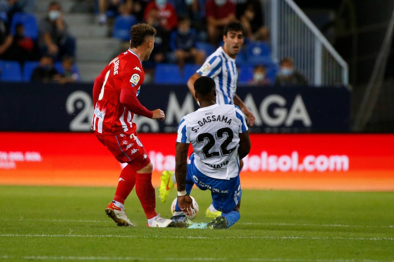 La Rosaleda volvió a vivir un partido con gran ambiente 