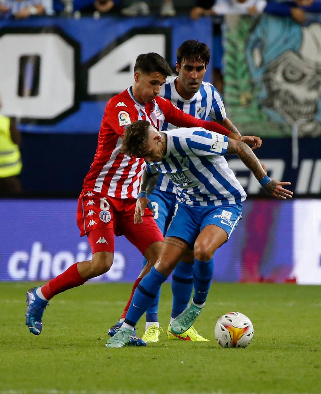 La Rosaleda volvió a vivir un partido con gran ambiente 