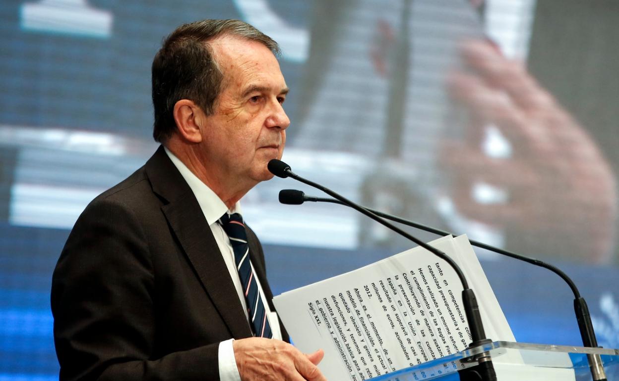 Abel Caballero, esta mañana, durante su intervención en la inauguración.