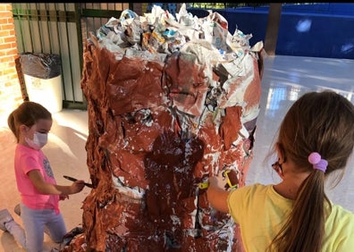 Imagen secundaria 1 - Los sucesos de La Palma han dado lugar a un proyecto educativo entre los niños de Infantil del colegio Colmenarejo. 