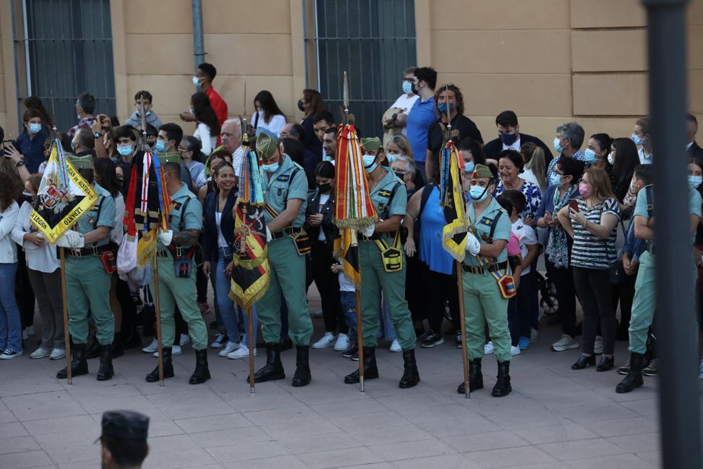 Dieciséis tronos recorren la ciudad para conmemorar el centenario de la Agrupación de Cofradías de Málaga en un evento histórico. En la imagen, Mena.