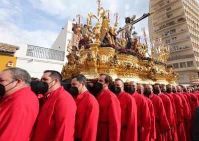 Imagen secundaria 1 - La Exaltación, en procesión, este sábado. 