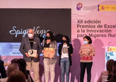 Imagen secundaria 1 - &#039;Spiga Negra&#039;, la empresa de Humilladero que apuesta por mujeres rurales y ayuda a combatir la despoblación