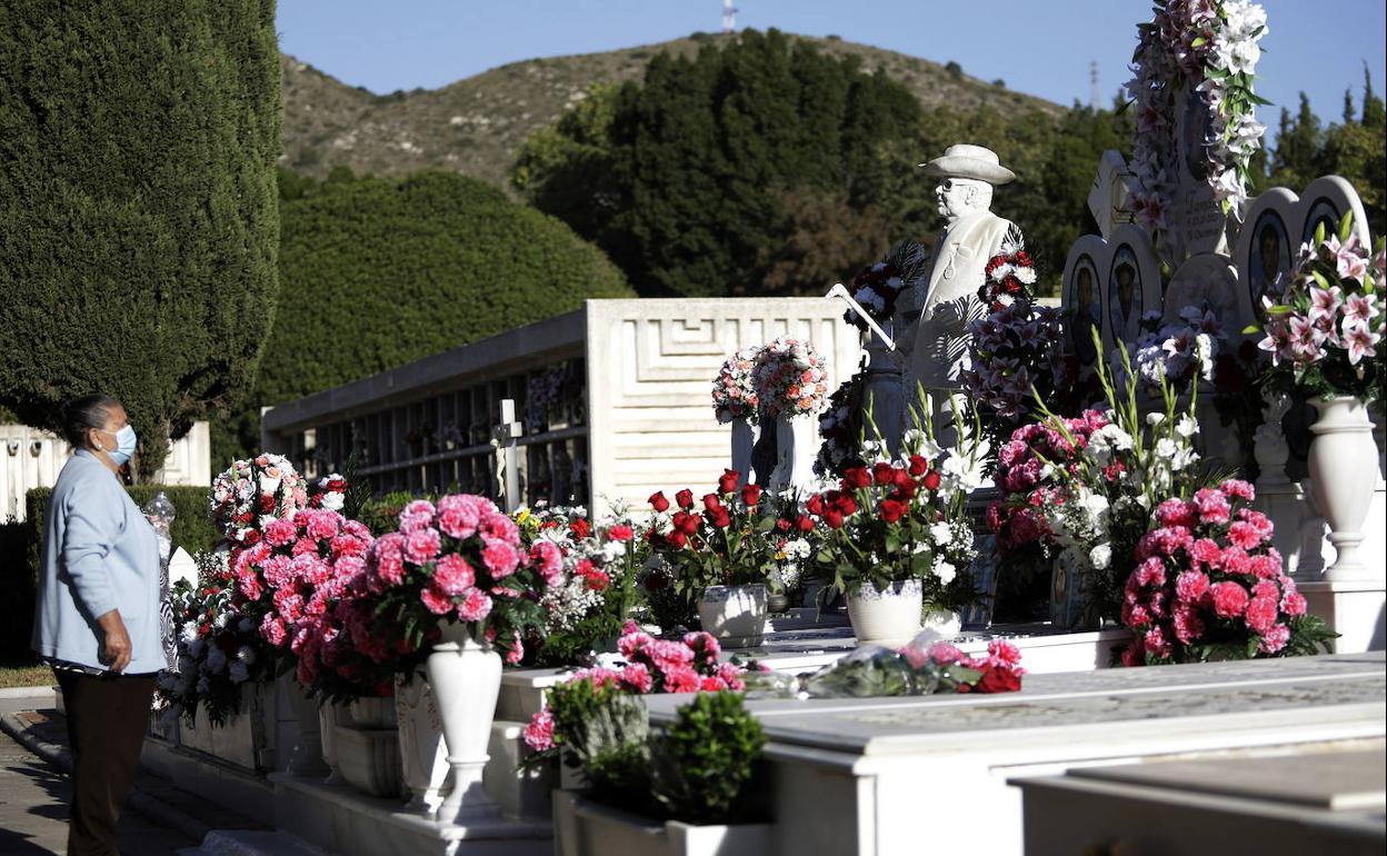 Los cementerios de Málaga capital amplían el horario de visitas por la festividad de Todos los Santos