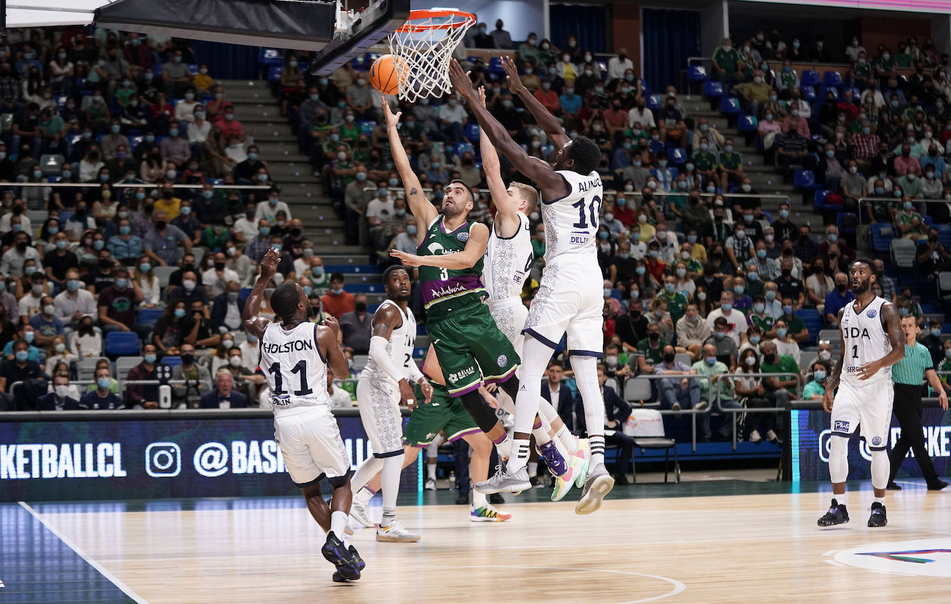 Victoria cómoda del Unicaja ante el Dijon. 