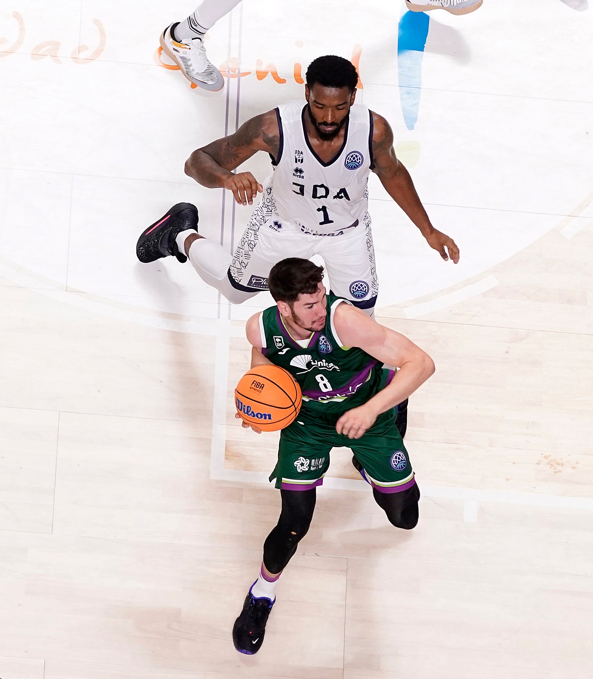 Victoria cómoda del Unicaja ante el Dijon. 