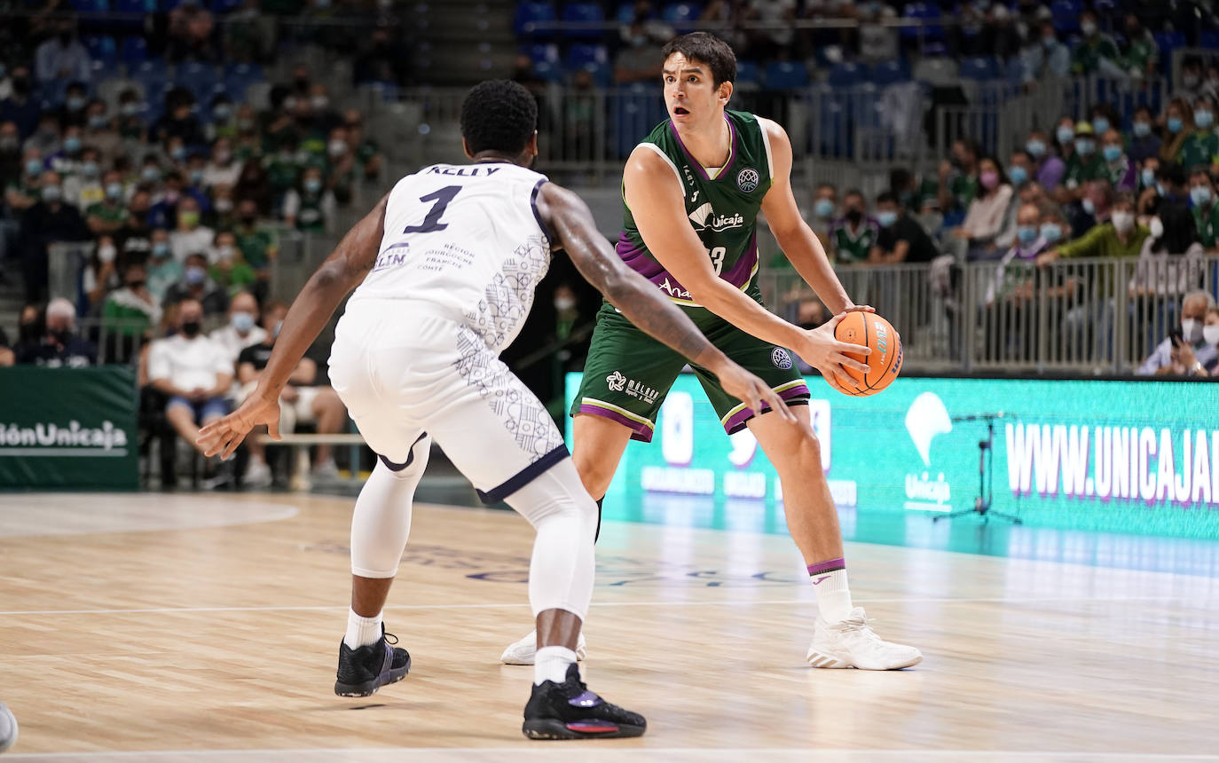 Victoria cómoda del Unicaja ante el Dijon. 