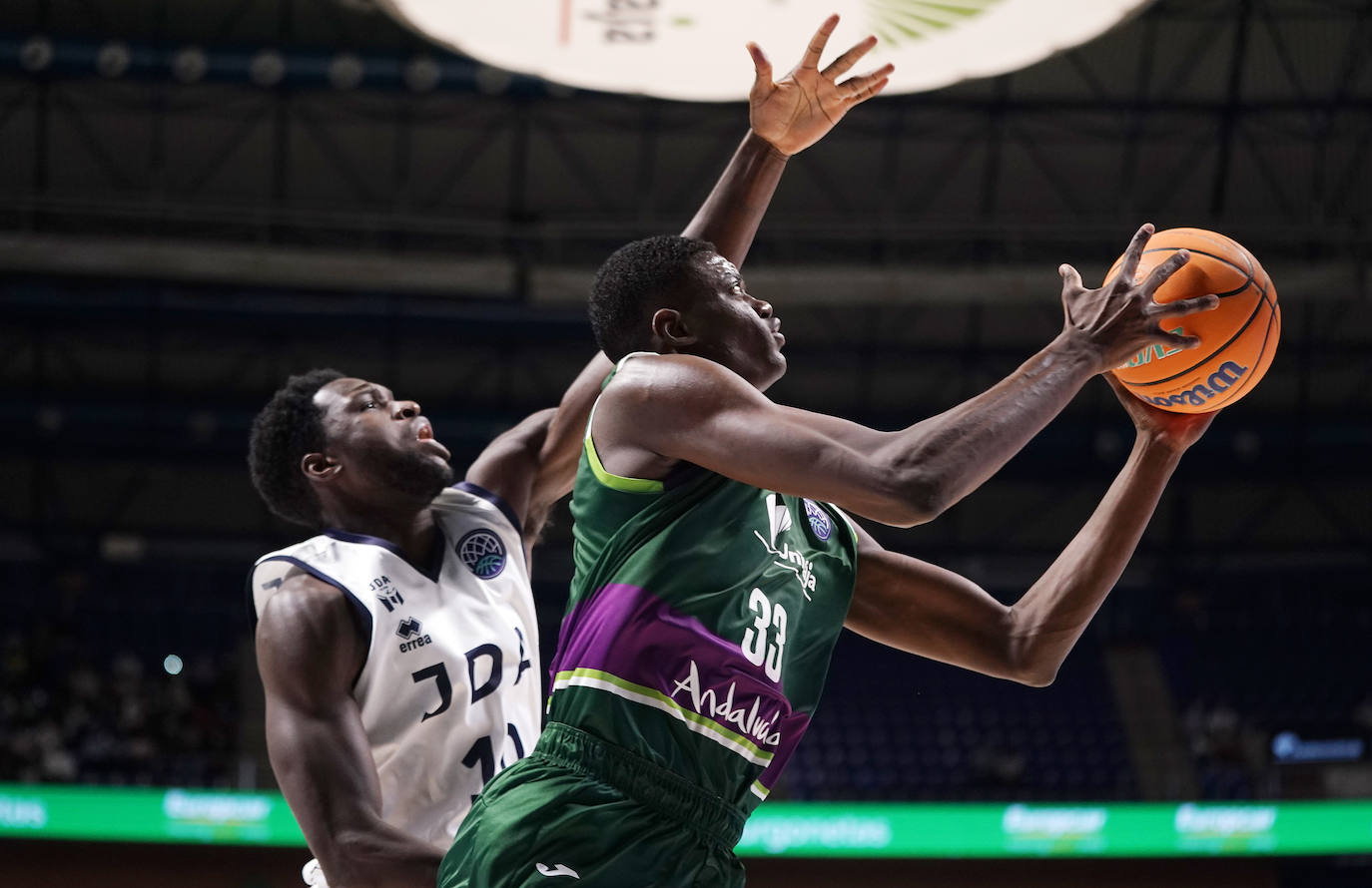 Victoria cómoda del Unicaja ante el Dijon. 