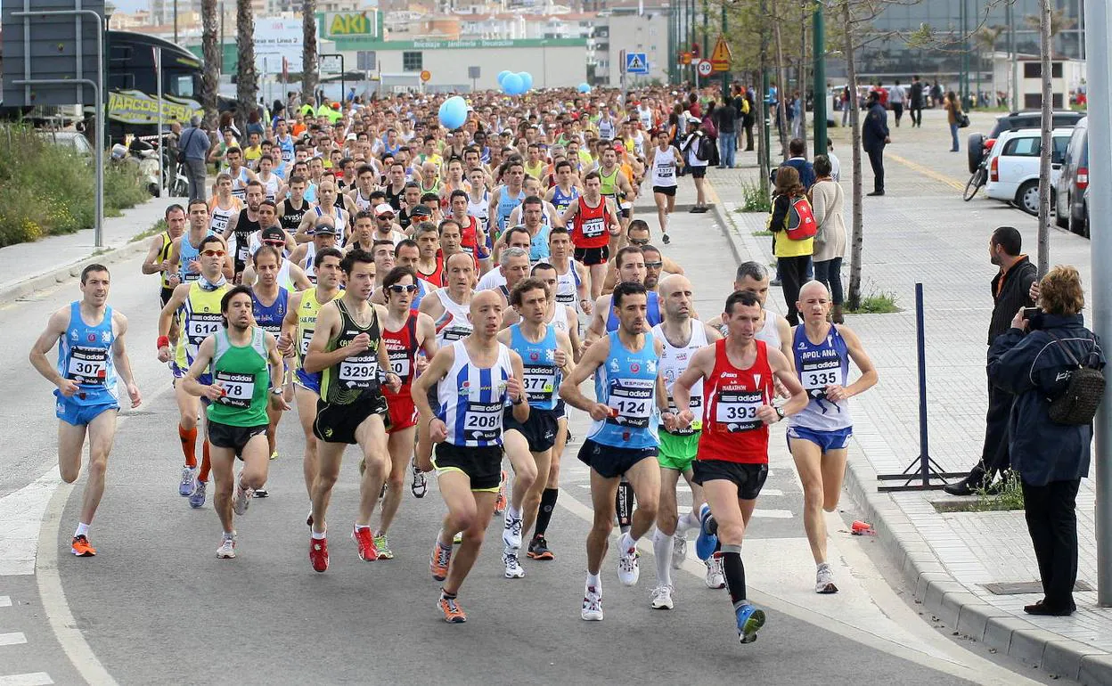 Imagen de archivo de una media maratón celebrada en Málaga. 