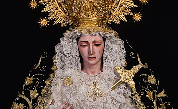 Virgen de la Caridad, obra de Francisco Buiza. 