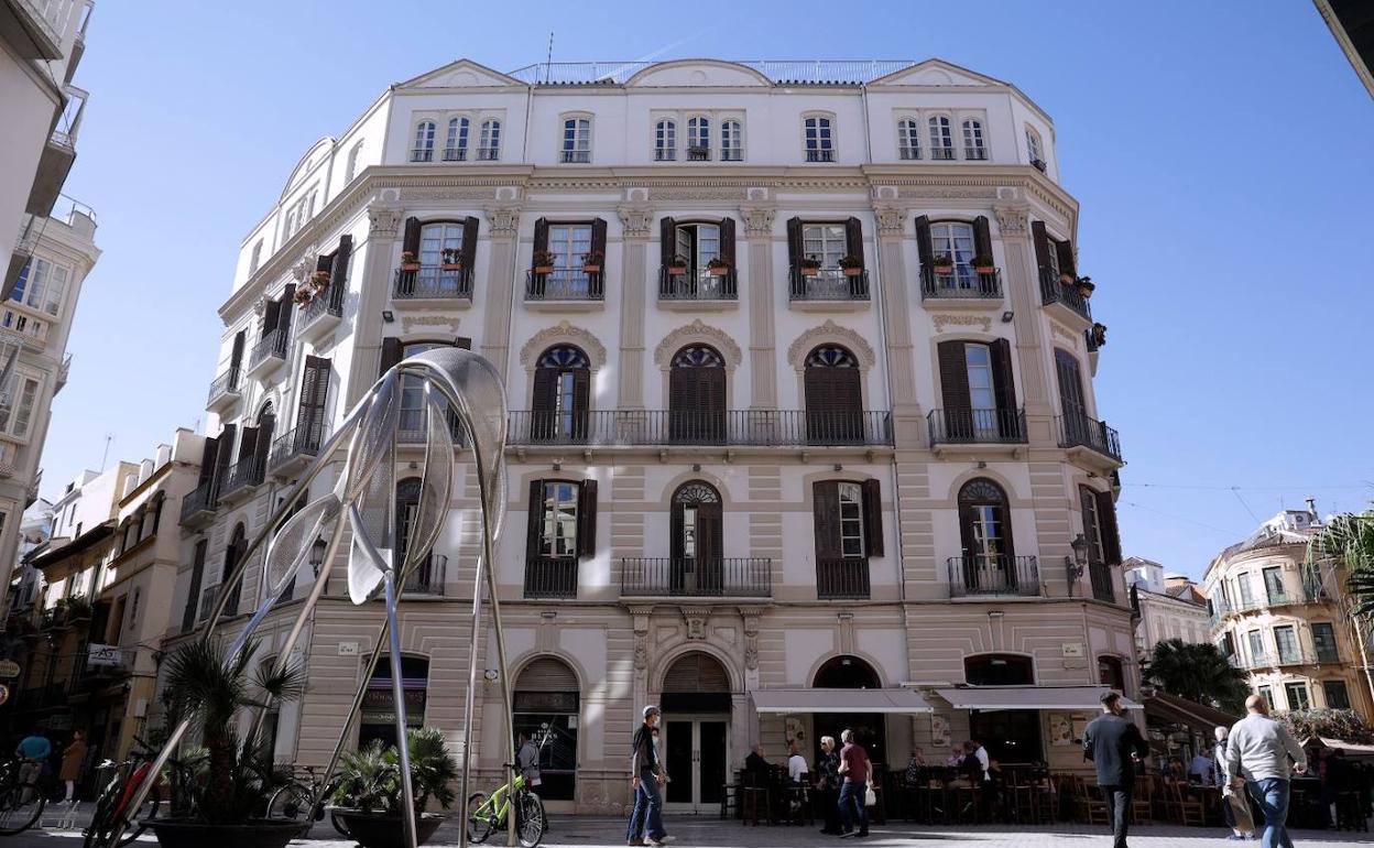Compran por 11,2 millones un edificio en la plaza del Siglo para edificar una veintena de apartamentos