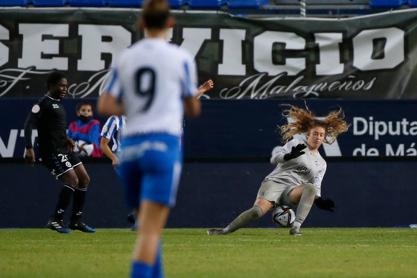 El Málaga gana al Zaragoza en la Copa de la Reina
