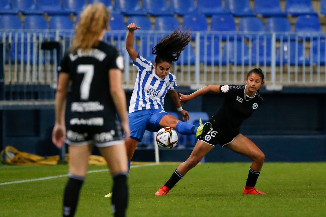 El Málaga gana al Zaragoza en la Copa de la Reina
