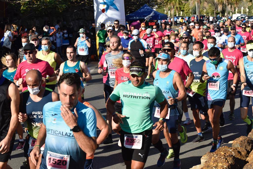 La Carrera Litoral Holiday World cuenta, como en cada edición, con tres modalidades diferentes en la carrera: de 21 kilómetros (media maratón), y de 10 y 5 kilómetros, pensados para pasear y para los niños. También se podía colaborar con dorsal 0