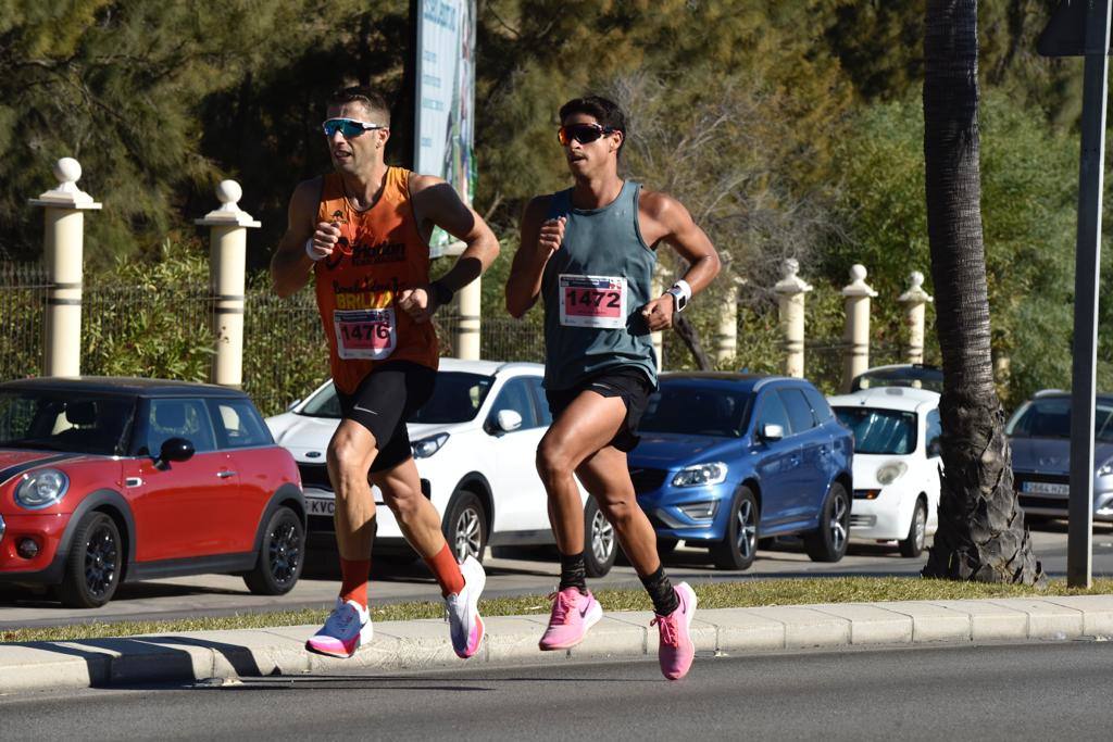 La Carrera Litoral Holiday World cuenta, como en cada edición, con tres modalidades diferentes en la carrera: de 21 kilómetros (media maratón), y de 10 y 5 kilómetros, pensados para pasear y para los niños. También se podía colaborar con dorsal 0