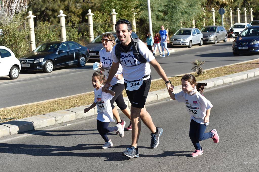 La Carrera Litoral Holiday World cuenta, como en cada edición, con tres modalidades diferentes en la carrera: de 21 kilómetros (media maratón), y de 10 y 5 kilómetros, pensados para pasear y para los niños. También se podía colaborar con dorsal 0