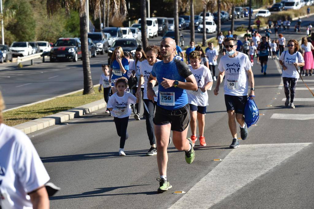 La Carrera Litoral Holiday World cuenta, como en cada edición, con tres modalidades diferentes en la carrera: de 21 kilómetros (media maratón), y de 10 y 5 kilómetros, pensados para pasear y para los niños. También se podía colaborar con dorsal 0