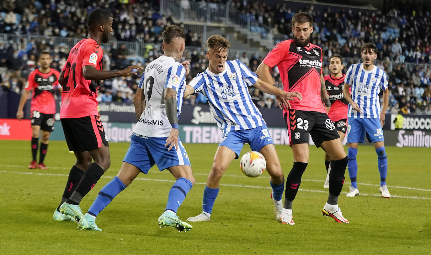 El Málaga se adelantó en el marcador con un gol de penalti 