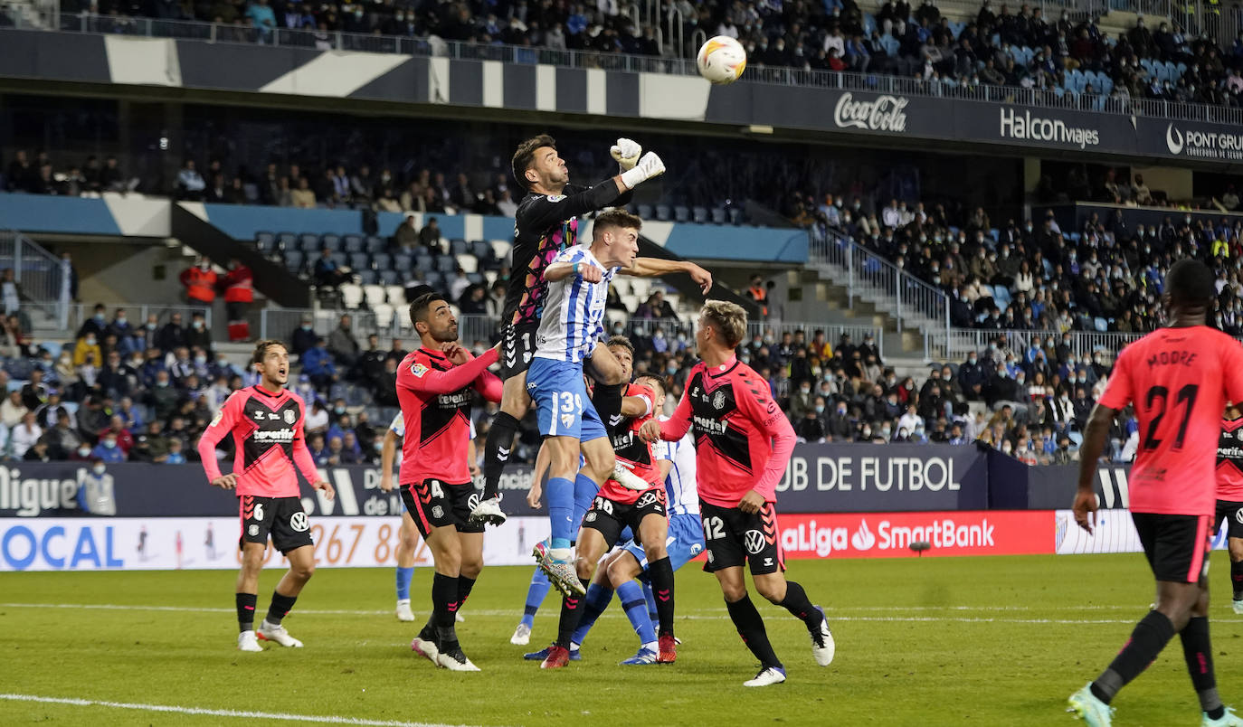 El Málaga se adelantó en el marcador con un gol de penalti 